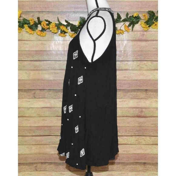 Entro Black Sleeveless A-Line Mini Dress L Floral Cream Embroidery High Neckline - Picture 6 of 13